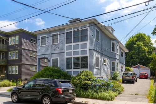 52-50 Chilton St, Cambridge, MA, 02138-6802 | Card Image