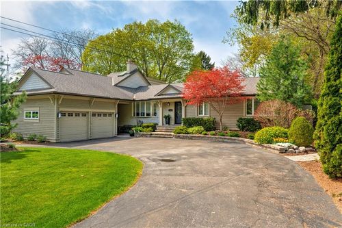 4391 Lakeshore Rd, Burlington, ON, L7L1B3 | Card Image