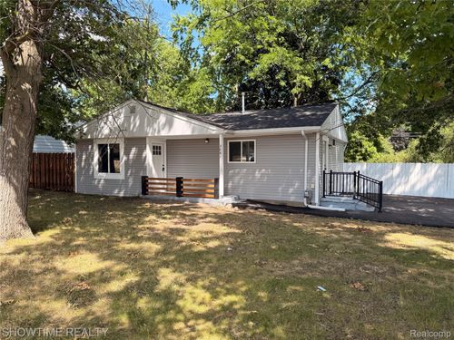 3061 Culbertson Ave, Rochester Hills, MI, 48307-5513 | Card Image
