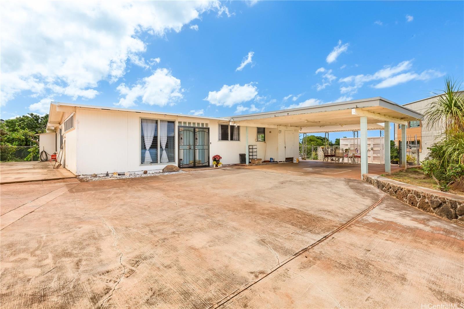 Kipou St, Waipahu, HI 96797