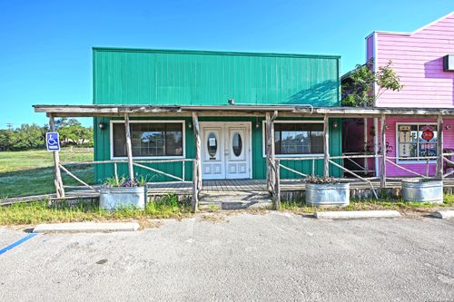 1642 Fm 2673, Canyon Lake, TX, 78133-4542 | Card Image