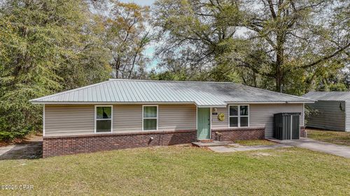613 Pear St, Chipley, FL, 32428-1006 | Card Image