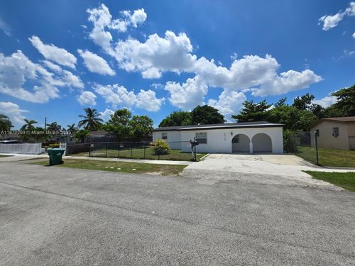 10730 Sw 149th Ter, Miami, FL, 33176-7606 | Card Image