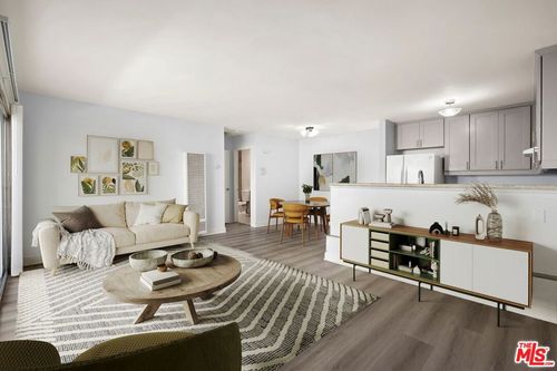 115-18530 Hatteras St, Tarzana, CA, 91356 | Card Image