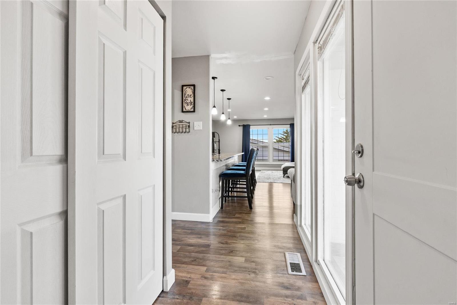 Mitchford Dr, Saint Louis, MO 63125