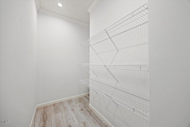 Kitchen Pantry | Image 8