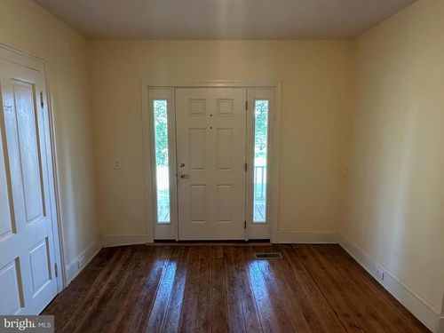 23202 Village Rd, UNIONVILLE, VA, 22567-2310 | Card Image