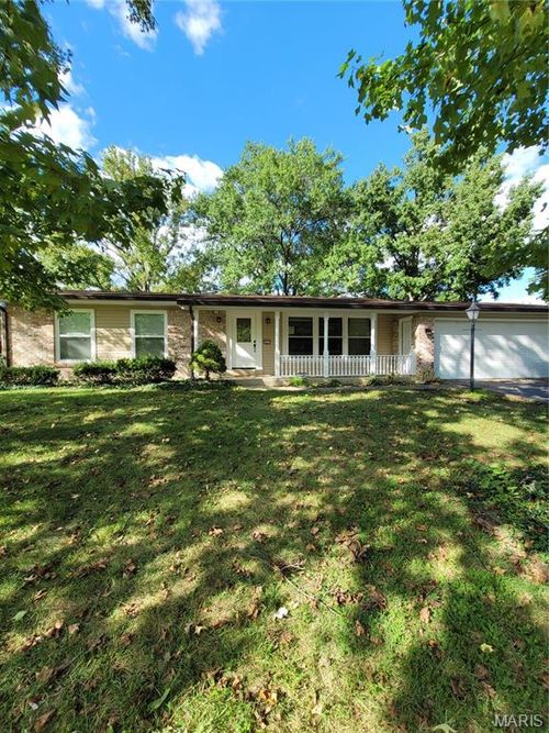 10315 Julius Northway, Saint Louis, MO, 63127-1422 | Card Image