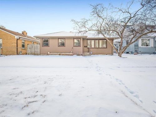 3208 Liberty Dr, Rockford, IL, 61101-3324 | Card Image