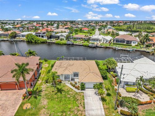 1352 Pine Siskin Drive, PUNTA GORDA, FL, 33950 | Card Image