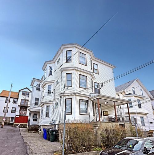 150 Forest St, Fall River, MA, 02721-1756 | Card Image