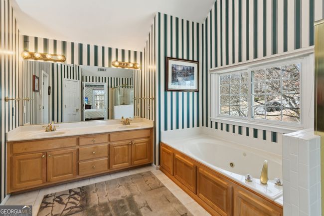 340 Ruby Forest Pkwy, House other with 4 bedrooms, 3 bathrooms and 2 parking in Suwanee GA | Image 27