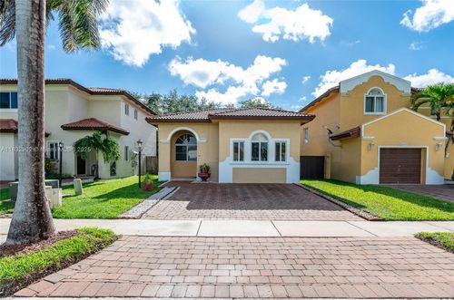 2605 Ne 41st Cir, Homestead, FL, 33033-5163 | Card Image