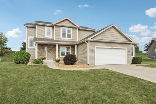 1418 Stoney Brook Ct, Ixonia, WI, 53036-9476 | Card Image
