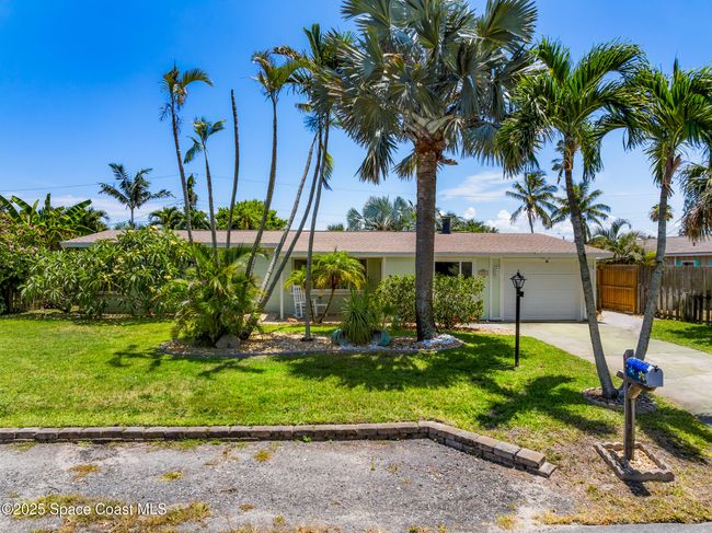 251 Avenida De La Vis, House other with 3 bedrooms, 1 bathrooms and null parking in Indialantic FL | Image 51