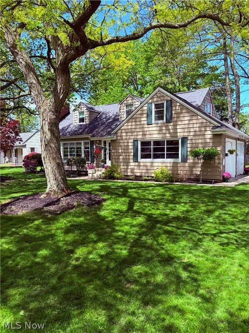 22636 Locust Ln, Rocky River, OH, 44116-2032 | Card Image