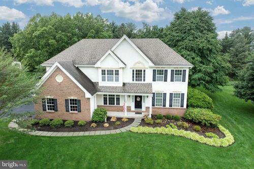 7 Caitlyn Ct, AVONDALE, PA, 19311-9737 | Card Image