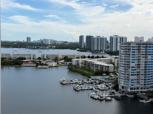 2107w-2801 Ne 183rd St, Aventura, FL, 33160-2134 | Card Image