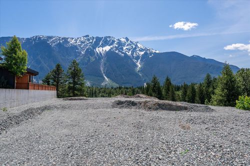 1770 Pinewood Dr, Pemberton, BC, V0N2L3 | Card Image