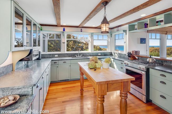 94 Menemsha Inn Rd, House other with 6 bedrooms, 5 bathrooms and null parking in Chilmark MA | Image 7