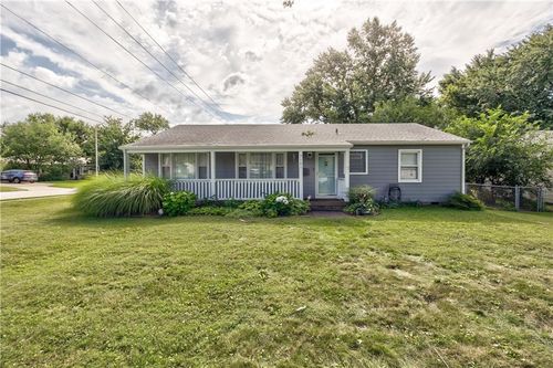 7101 Maple St, Overland Park, KS, 66204-2148 | Card Image