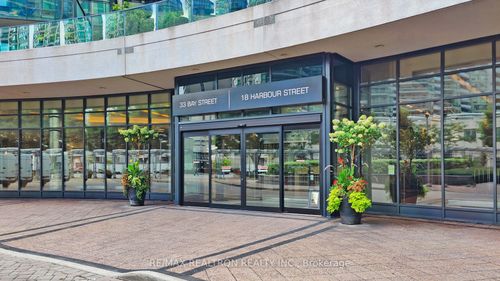 2104-18 Harbour St, Toronto, ON, M5J2Z6 | Card Image