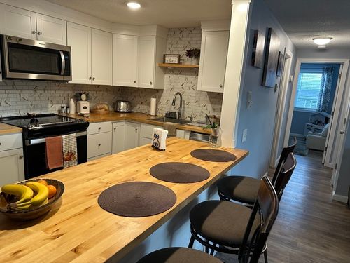 apt-17-1475 Braley Rd, New Bedford, MA, 02745-2237 | Card Image