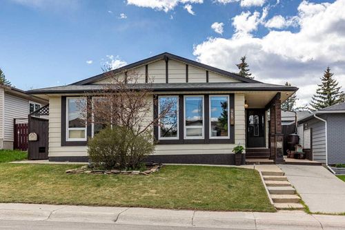28 Beddington Cres Ne, Calgary, AB, T3K1N5 | Card Image