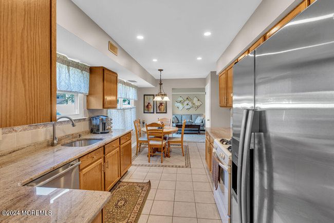 39 Honeysuckle Way, House other with 4 bedrooms, 3 bathrooms and null parking in Howell NJ | Image 16