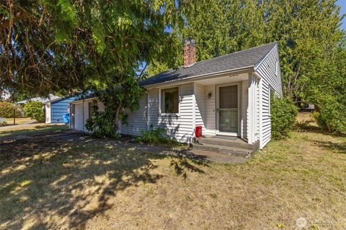 17030 14th Ave Ne, Shoreline, WA, 98155-5124 | Card Image
