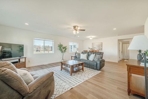 912 Oregon Parks Ave, Oregon, WI, 53575 | Card Image