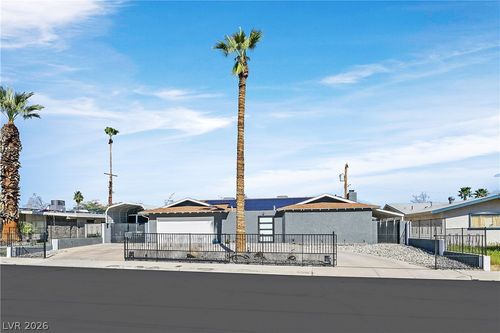 3972 Acapulco Ave, Las Vegas, NV, 89121-6104 | Card Image