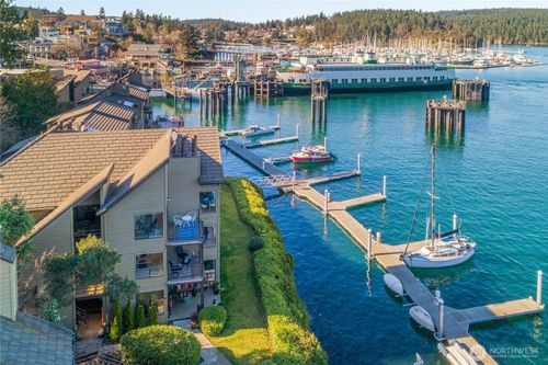 d304-200 East St, Friday Harbor, WA, 98250-7990 | Card Image