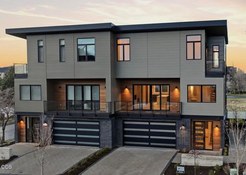 7-210 Sw Log Ct, Bend, OR, 97702-3929 | Card Image