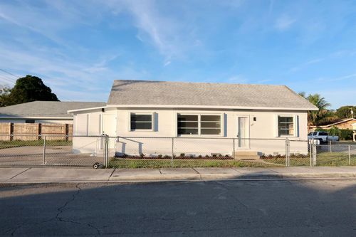 601 N B St, Lake Worth Beach, FL, 33460-2823 | Card Image