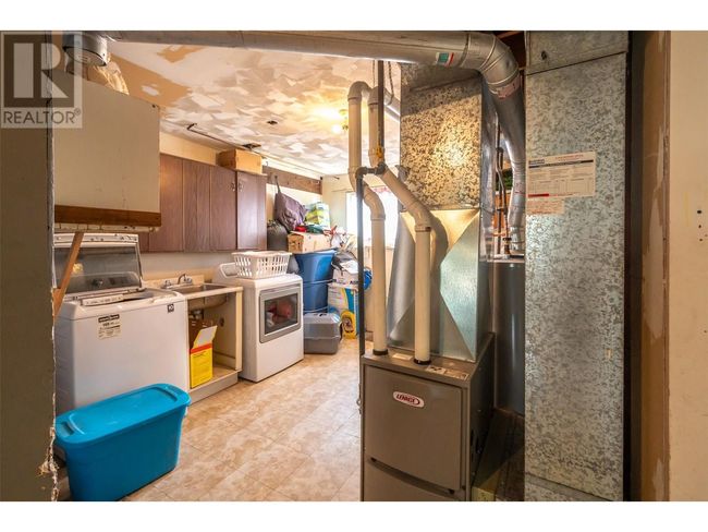 1486 Naish Dr, Home with 7 bedrooms, 4 bathrooms and 4 parking in Penticton BC | Image 15