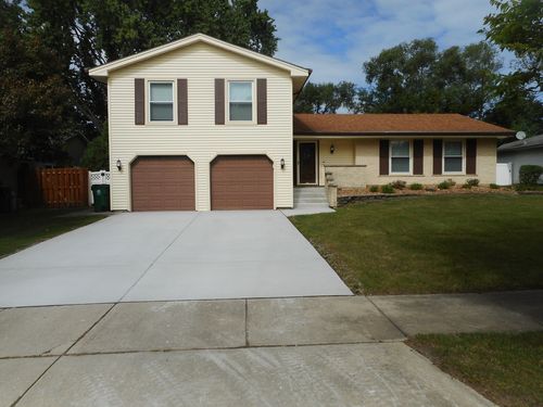 207 Downing Drive, Bloomingdale, IL, 60108 | Card Image
