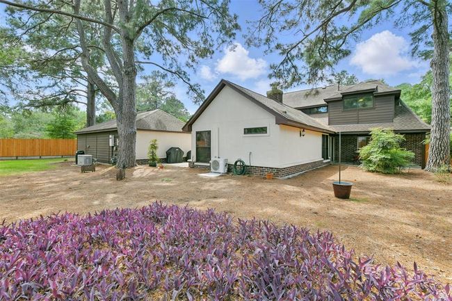 This beautiful home sits on a 8, 800 sqft lot with lots of backyard space for animals and children to play! | Image 34