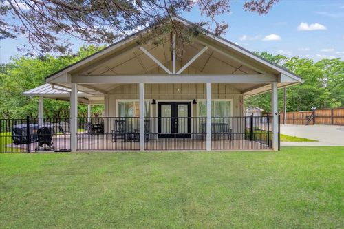 10 Holland St, Pottsboro, TX, 75076-4117 | Card Image