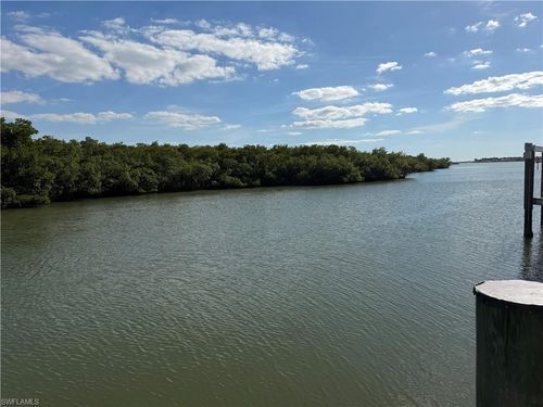 2195 Sheepshead Dr, NAPLES, FL, 34102-1507 | Card Image