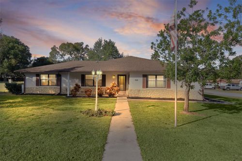 602 Fourth Ave, Lady Lake, FL, 32159-4632 | Card Image