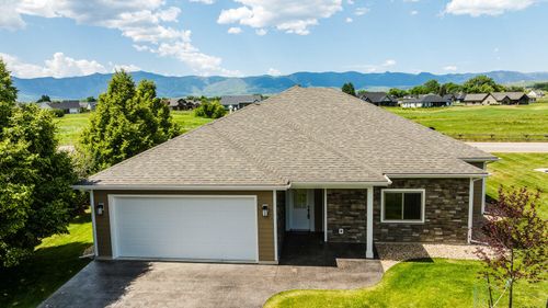 8 Buckskin Dr, Sheridan, WY, 82801-9007 | Card Image