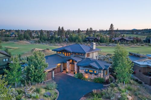 19361 Roswell Dr, Bend, OR, 97702-3657 | Card Image