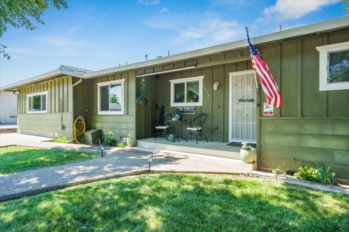 2912 Squire Ave, Redding, CA, 96002-1718 | Card Image