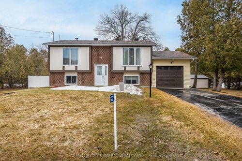 127 Snedden Dr, Almonte, ON, K0A1A0 | Card Image