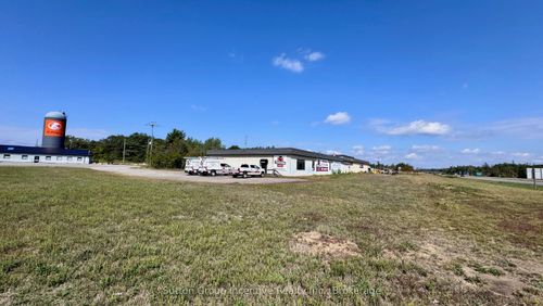 1676 Winhara Rd, Gravenhurst, ON, P1P1R1 | Card Image