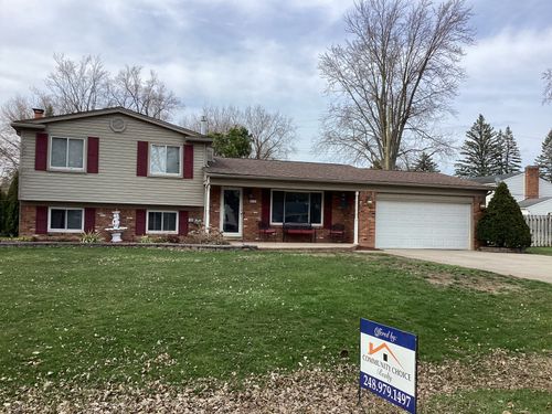 5936 Thornaby Dr, Waterford Twp, MI, 48329-3356 | Card Image