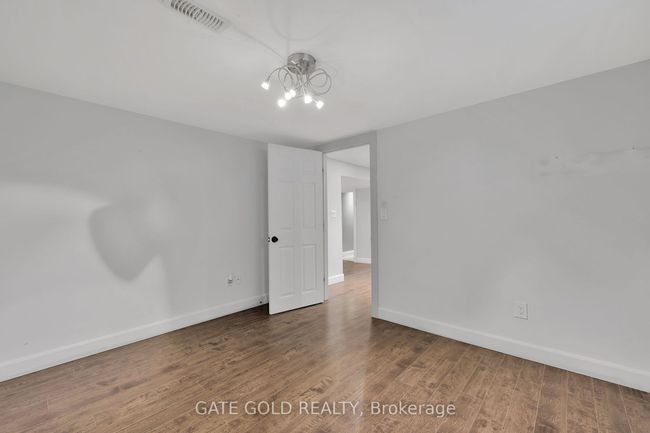 64 Nash Rd S, House other with 6 bedrooms, 2 bathrooms and 3 parking in Hamilton ON | Image 26