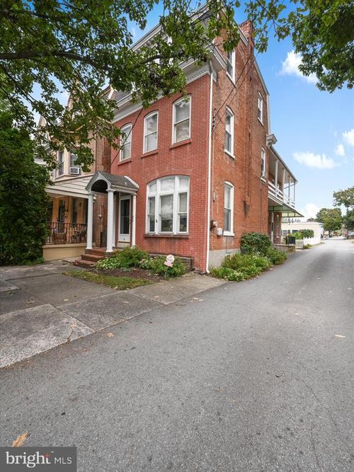 233 N 4th St, COLUMBIA, PA, 17512-1145 | Card Image