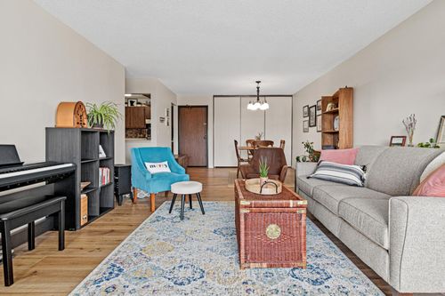 apt-309-1871 Silver Bell Rd, Eagan, MN, 55122-1188 | Card Image